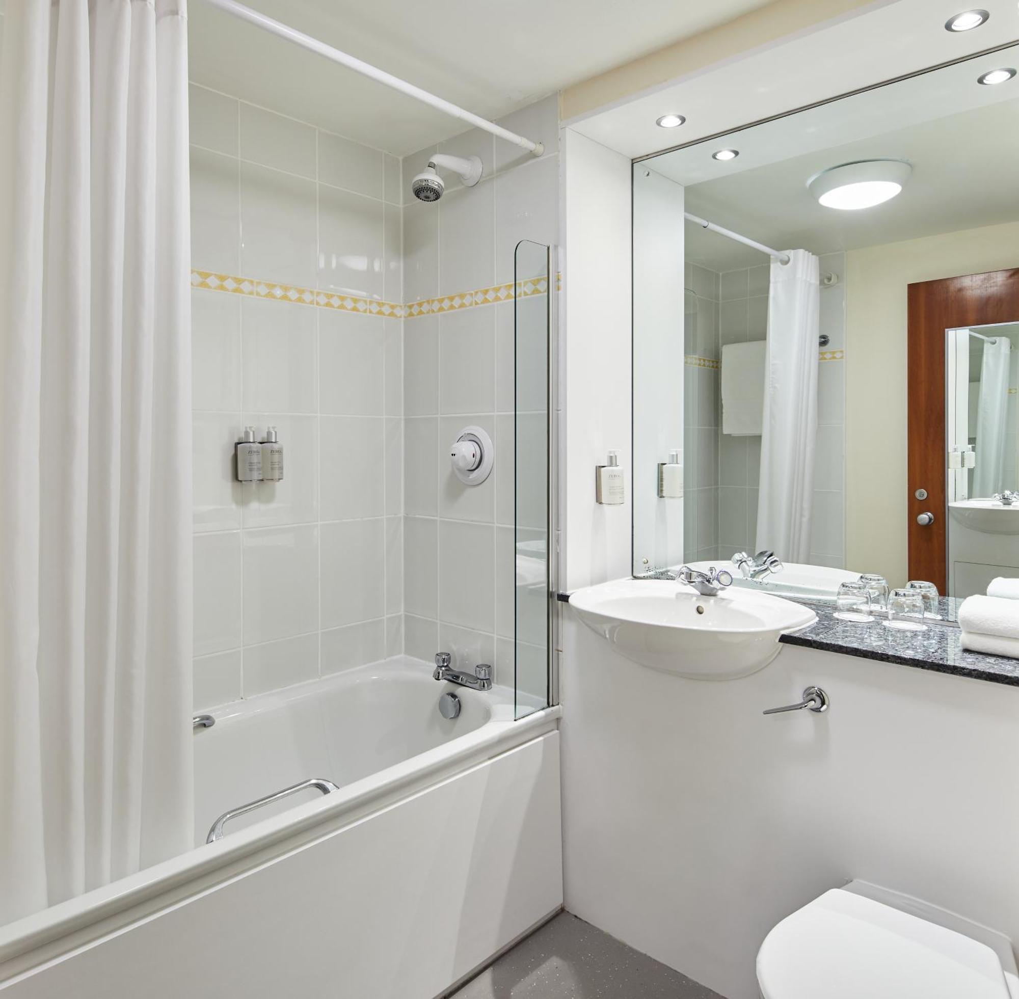 Leonardo Inn Aberdeen Airport Dyce Zewnętrze zdjęcie